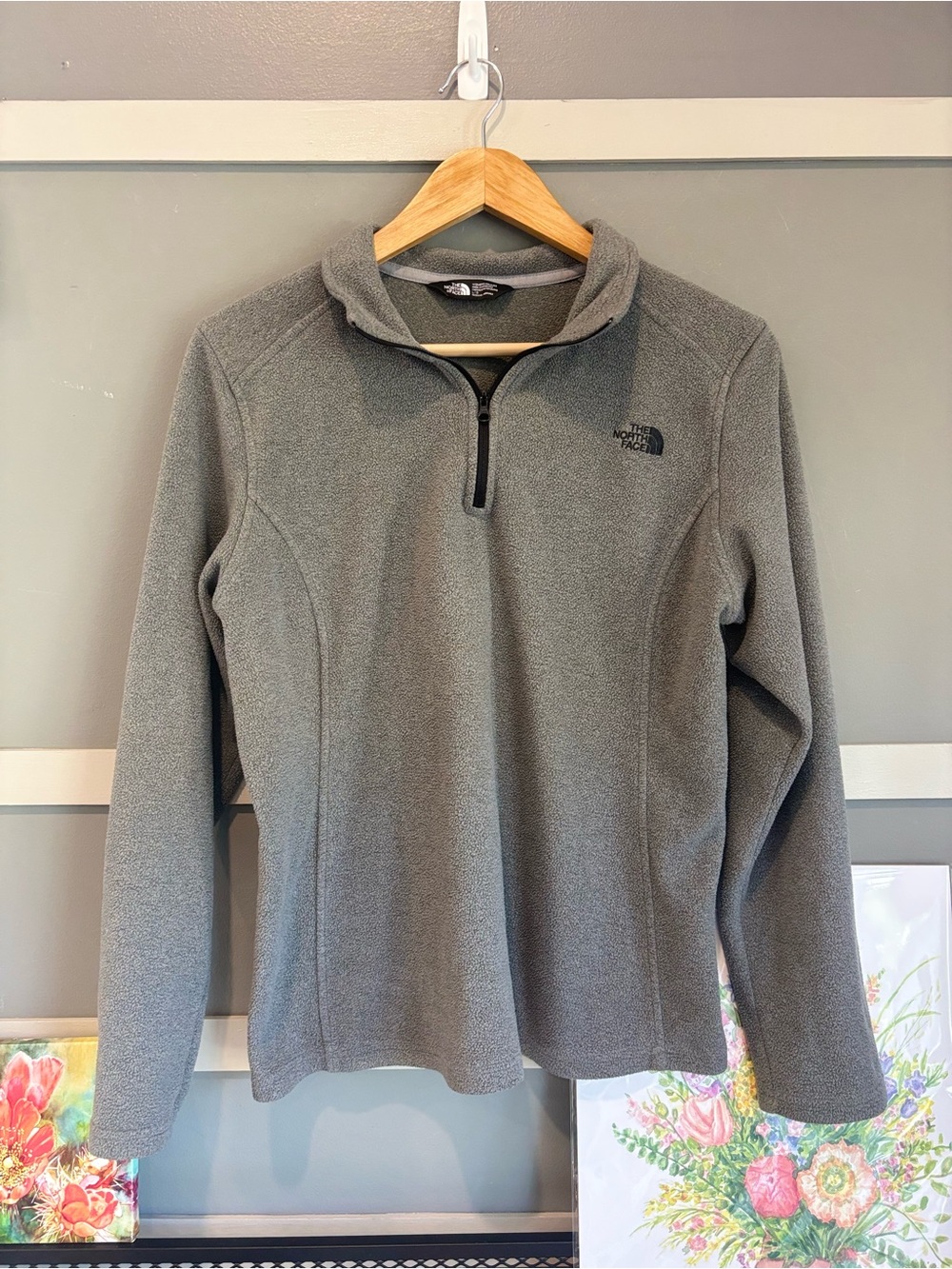The North Face women’s Gray Half-Zip Fleece Pullover